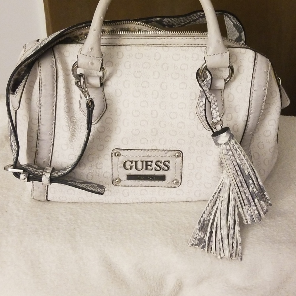 NWOT guess purse